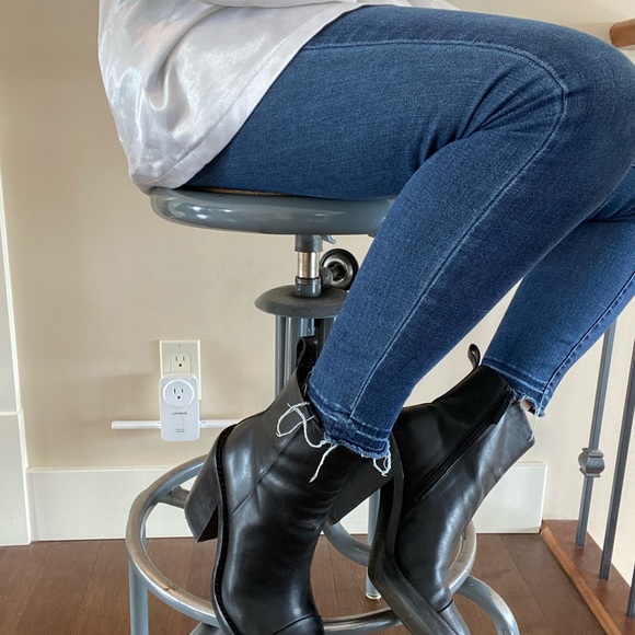 Kendall and Kylie Boots - Picture 2 of 4